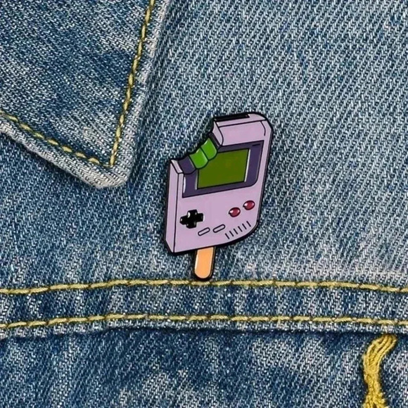Popsicle purple retro vintage style video game Nintendo game boy enamel pin broo - Picture 2 of 5
